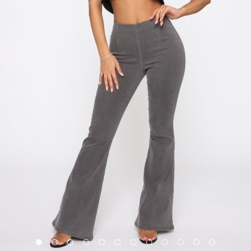 Fashion Nova Stay the night flare jean grey sz 3